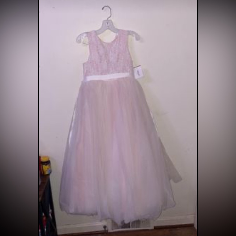 David’s Bridal pink and white flower girl/ jr bridesmaid dress